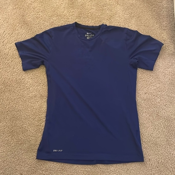 Women’s Dri Fit Size Small - Picture 1 of 4